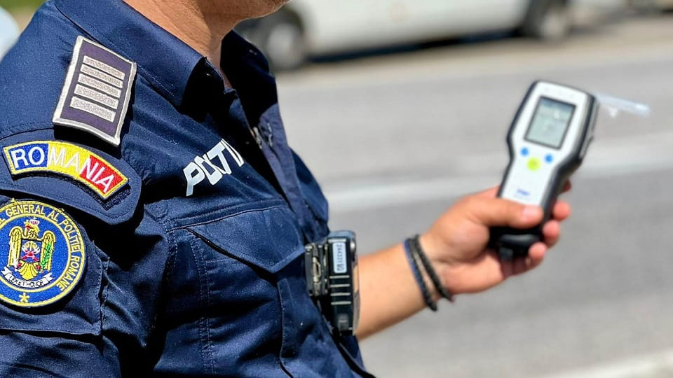 Bărbat de 35 de ani din Zlatna reținut de polițiști, după ce a condus băut și fără permis un autoturism cu care a provocat un accident rutier pe centura ocolitoare a orașului 5